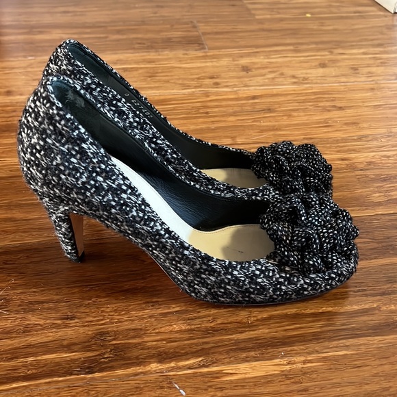 Authentic Chanel Camilla Tweed Pump Heels - Picture 2 of 11